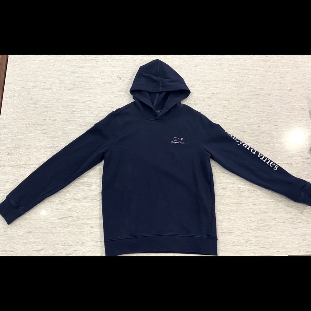 Vineyard vines hoodie